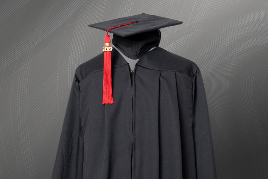 The Differences Between the Different Types of Graduation Caps and Gowns